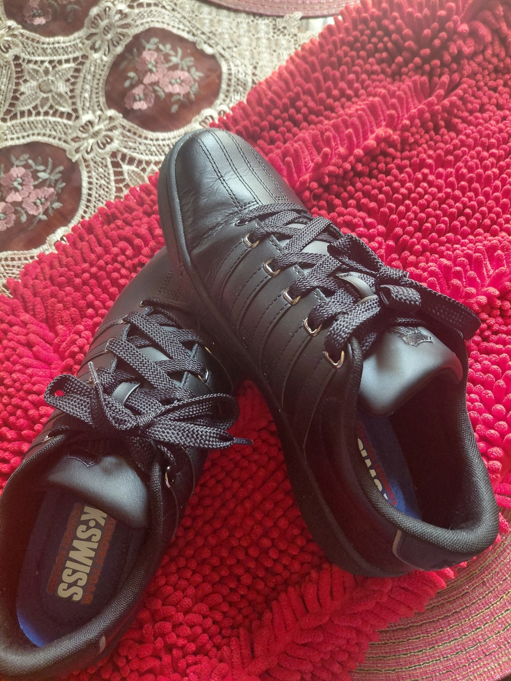 K-Swiss Men’s Classic Black Leather Sneaker